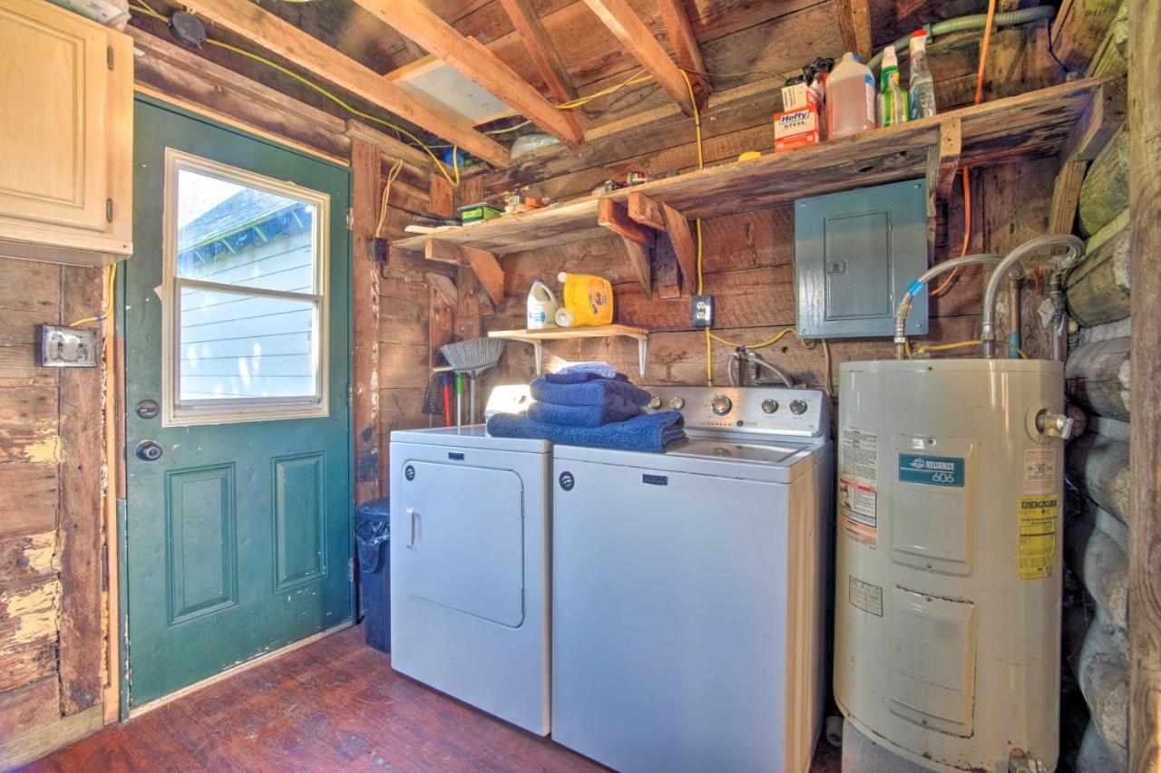 Unique Dog-Friendly Log Cabin Short Walk To Ocean Crescent City Zewnętrze zdjęcie